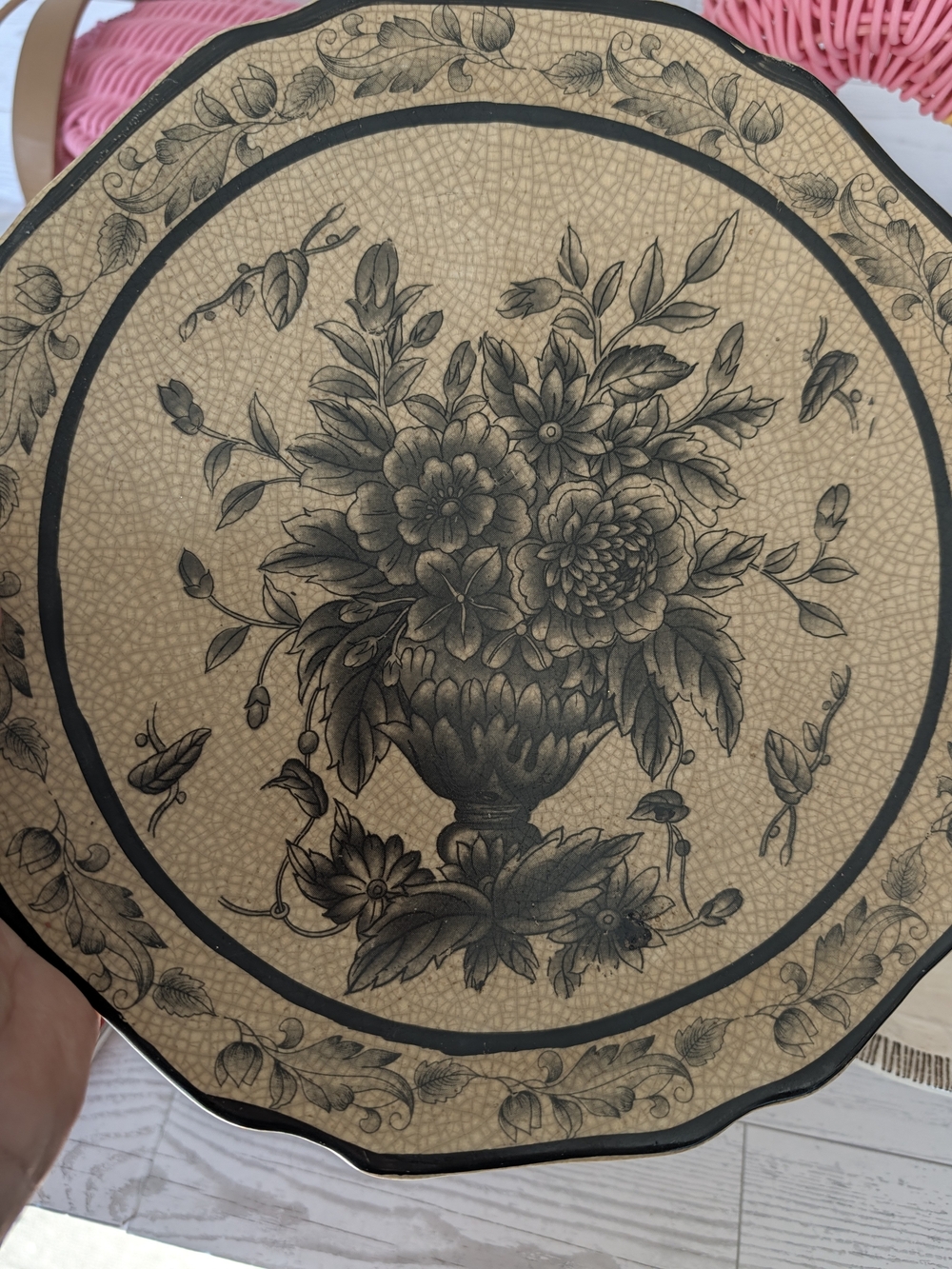 Vintage Black & Beige Floral Urn Decorative Plate – 80s/90s Faux Crackle Transfe